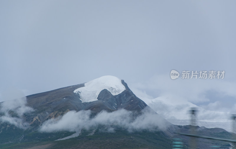 青藏铁路沿线青藏高原高山雪山自然风景