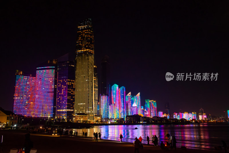 城市海滨夜景彩色灯光建筑