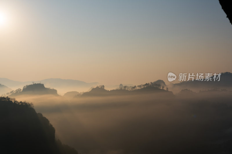 中国意境国风水墨山水云雾日出森林茶园