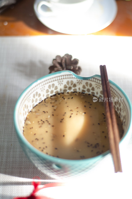 一大碗美味陕西特色美食的油茶