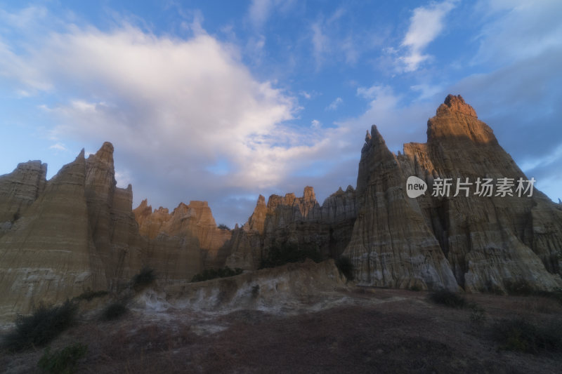 壮观的土林自然地貌全景