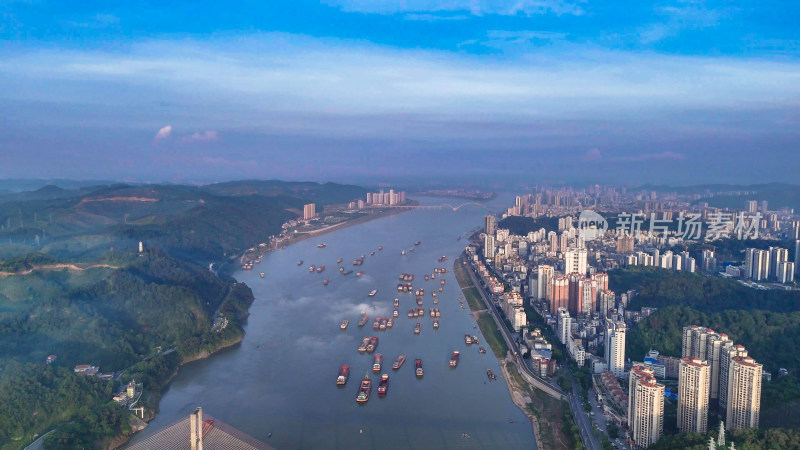 航拍广西梧州城市清晨大景