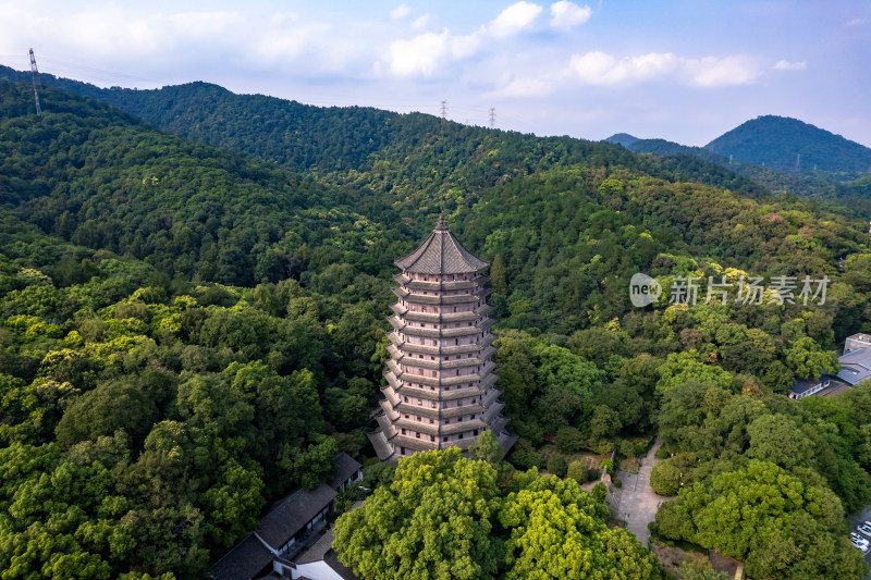 山川森林古建筑航拍摄影图