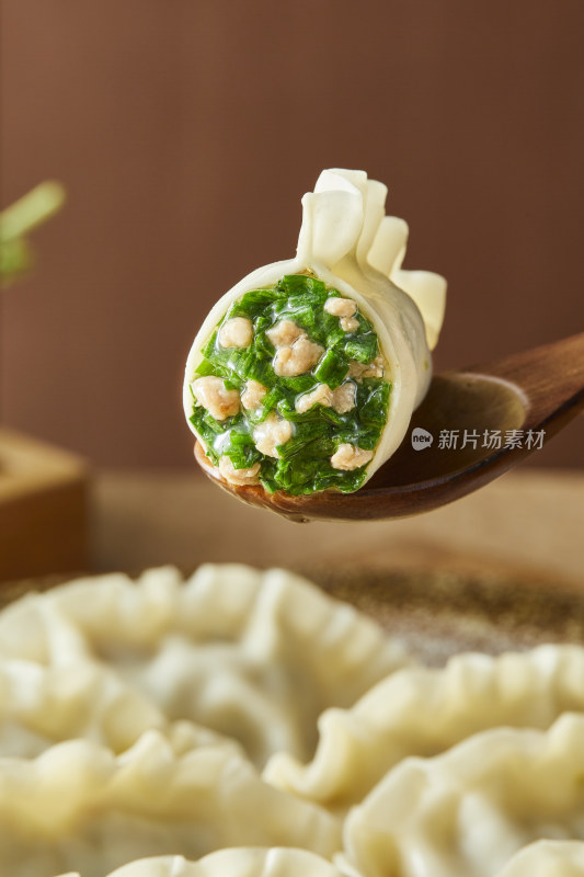 传统中餐美食 韭菜猪肉水饺