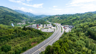 四川省雅安市雅叶高速天全服务区航拍