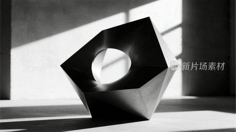 室内光影下的几何形状雕塑