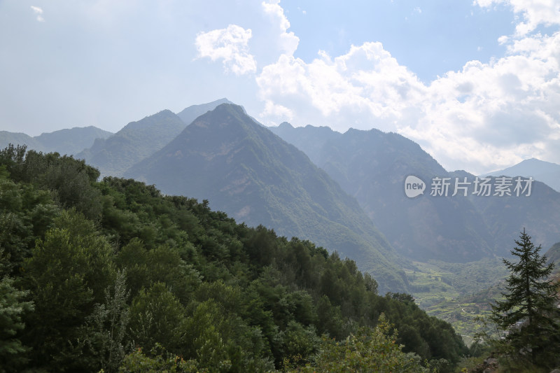 四川川西阿坝州茂县叠溪海子山谷风景