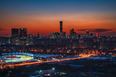 北京黄昏时分的城市高楼夜景全景