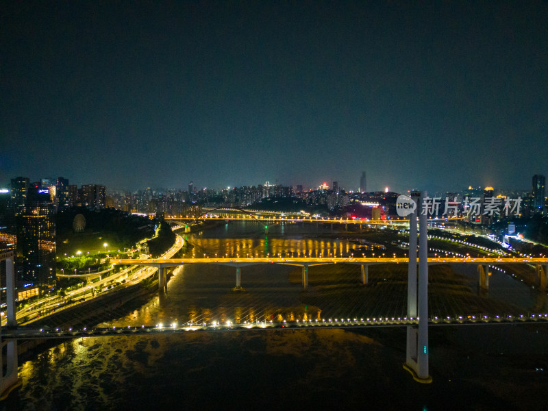 重庆长江桥梁交通夜景航拍图