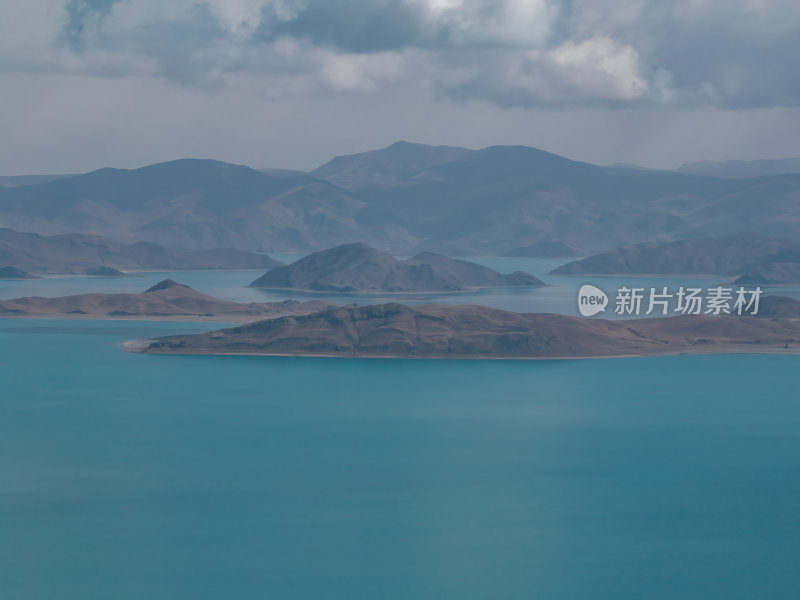 西藏山南羊卓雍措圣湖神湖蓝色高空航拍