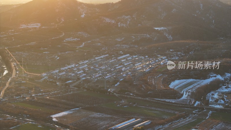 航拍威海文登文登营镇前驾山村雪景