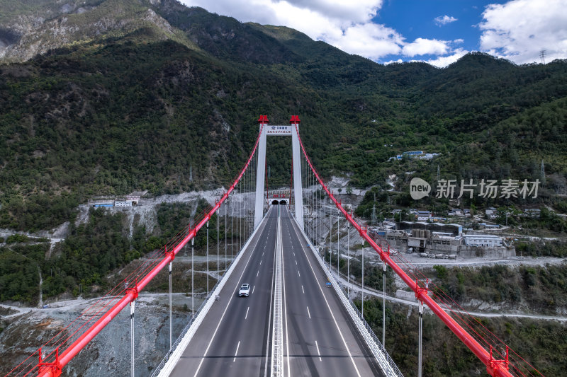 云南香格里拉藏族虎跳峡大桥航拍