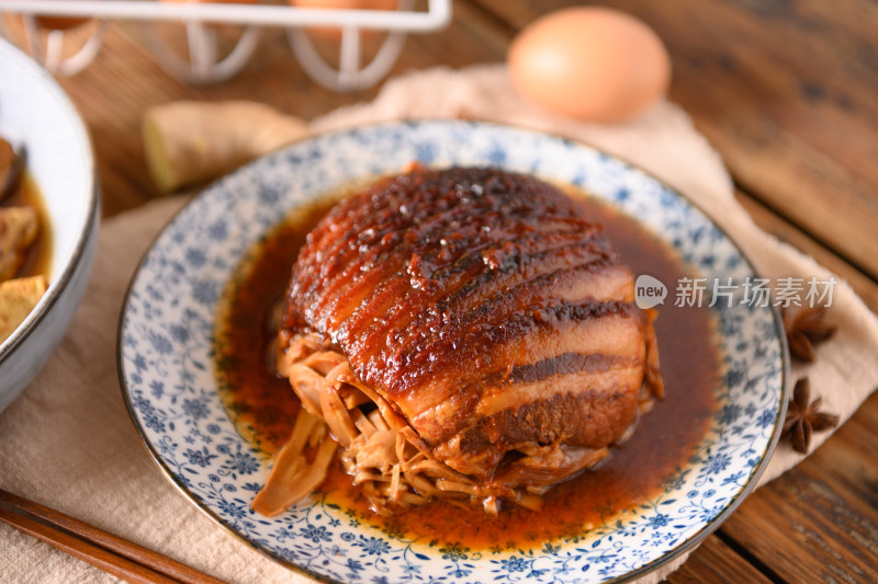 中国传统美食-梅菜扣肉