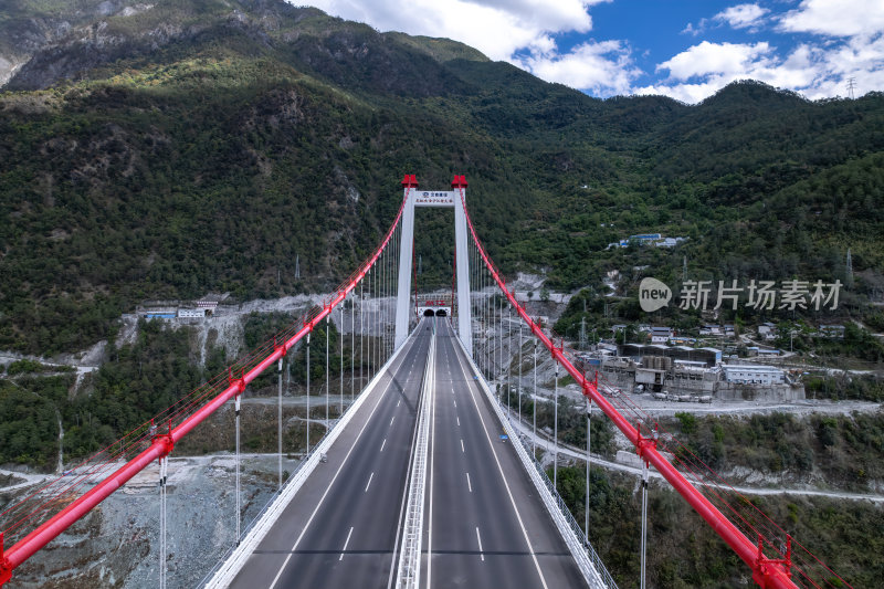 云南香格里拉藏族虎跳峡大桥航拍