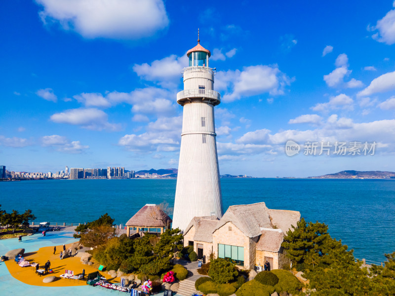 威海悦海公园海滨城市灯塔航拍全景