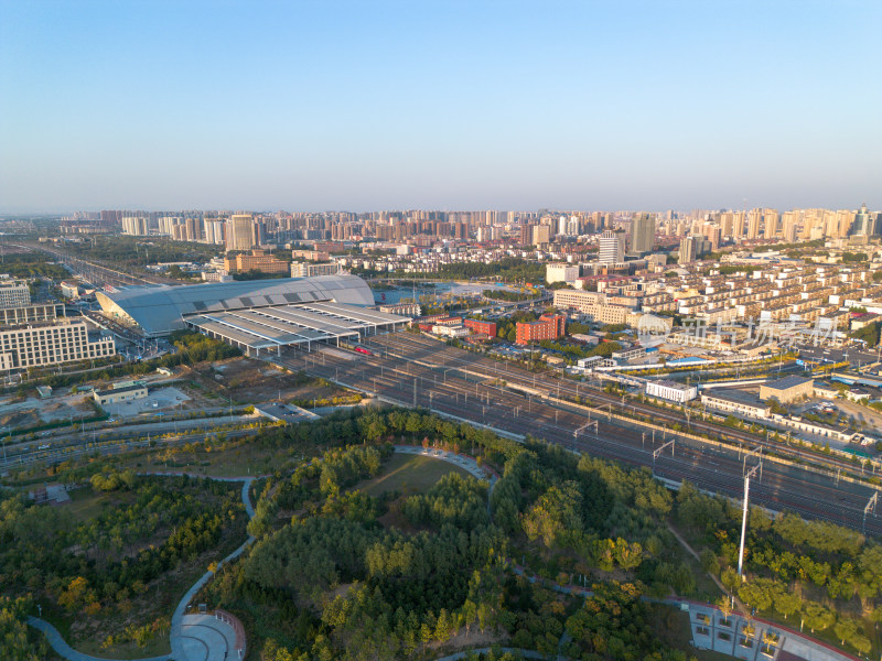 航拍唐山高铁站与城市全景