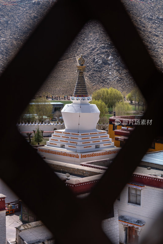 西藏山南桑耶寺藏式金顶高原圣地恢弘建筑