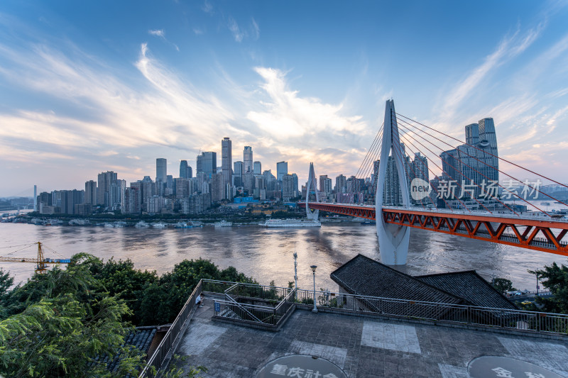 重庆东水门长江大桥日落风景