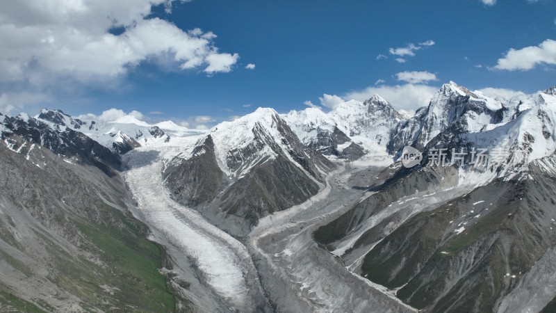 壮丽雪山