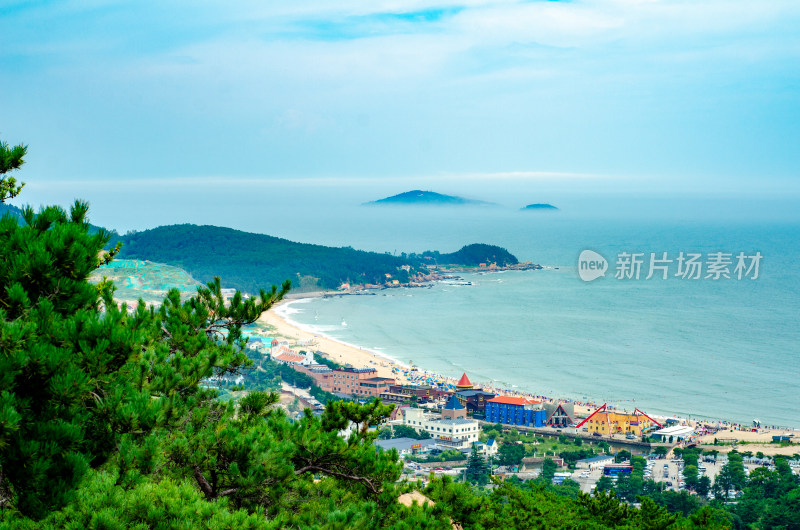 山东青岛崂山仰口风景区，曲折的海岸线