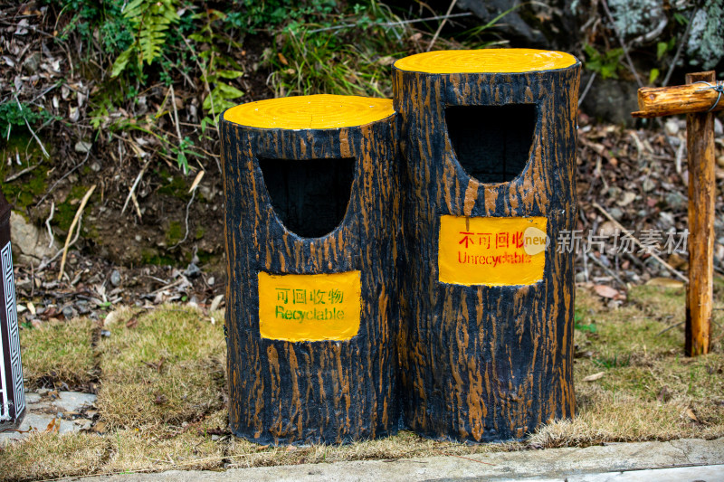 生态仿木垃圾桶