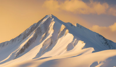 高原雪山山脉湖泊