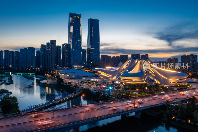 航拍湖南长沙梅溪湖公园夜景风光