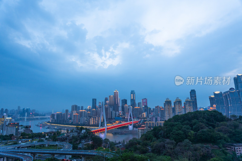 重庆城市长江东水门大桥
