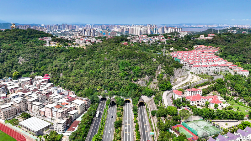 高速公路穿山隧道航拍