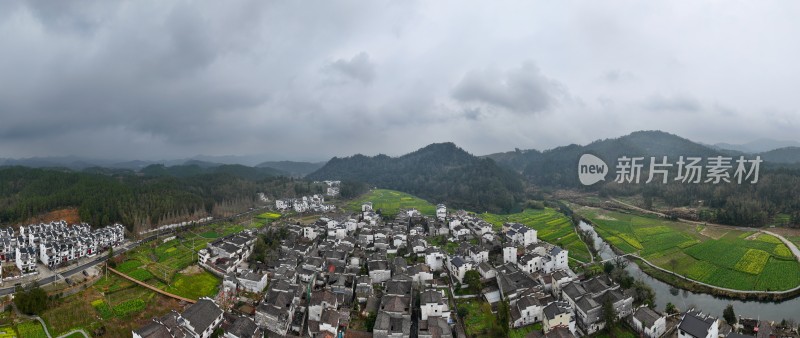 江西婺源思溪延村油菜花航拍