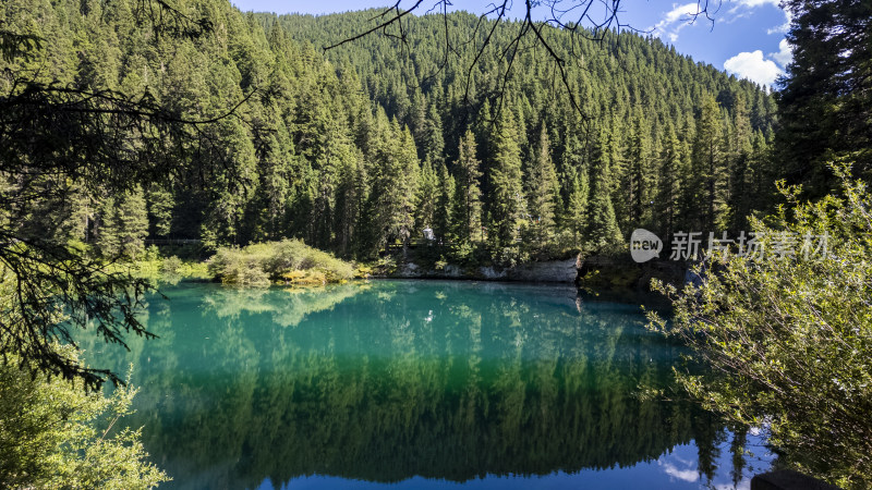 松潘县牟尼沟二道海景区自然山水风光