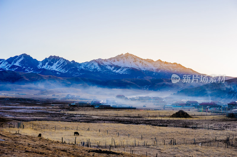 川西高原雪山