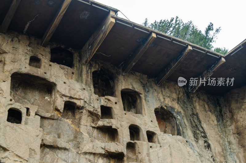 中国河南洛阳龙门石窟的宾阳洞的佛窟