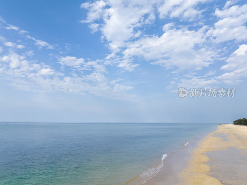 涠洲岛海洋沙滩旅游度假自然风景天空云背景