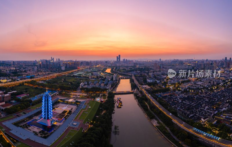 日落时南京大报恩寺