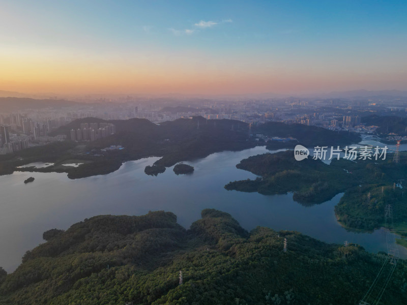 深圳罗湖莲塘航拍日落前的深圳水库