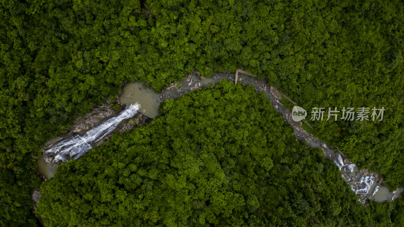 航拍深圳马峦山坪山碧岭瀑布群风景