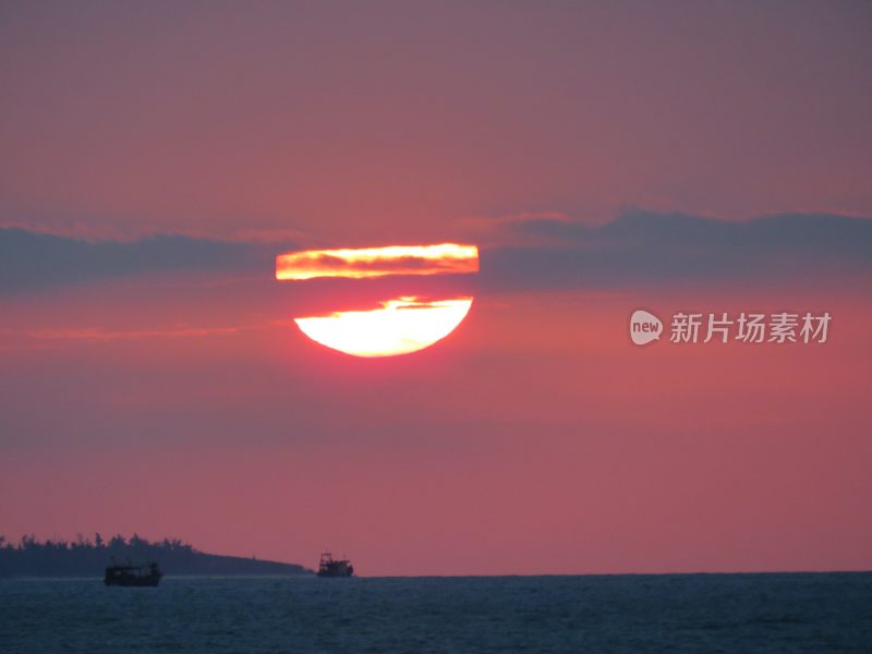 海上日落景象