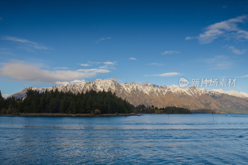 新西兰雪山湖泊自然风光