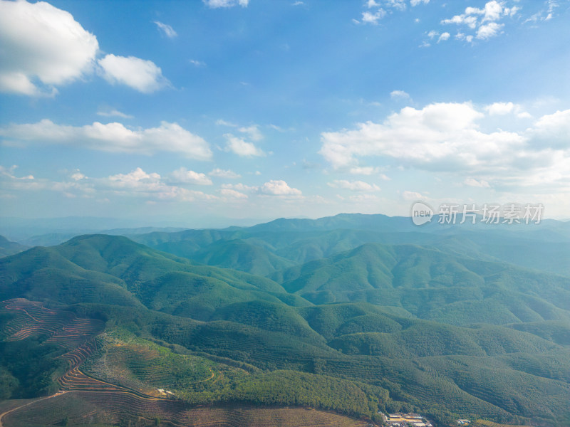 航拍天空山脉田园农田风光