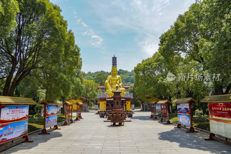 湖南岳阳圣安古寺4A景区摄影图