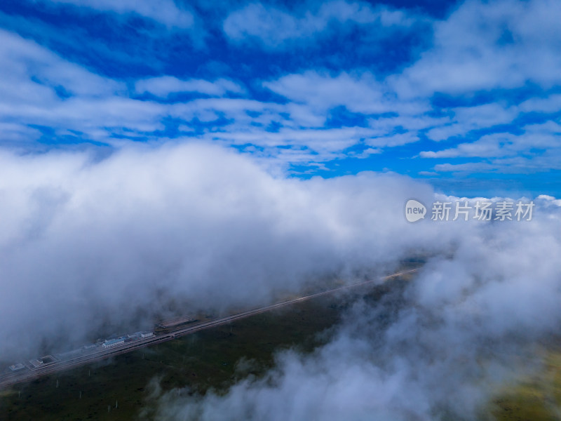 云海蓝天白云风景航拍图