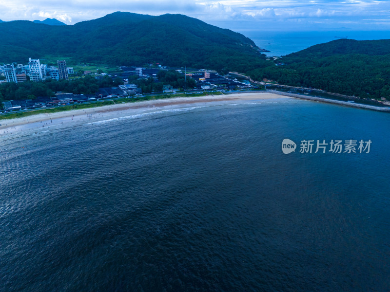 大海海洋沙滩青澳湾海岛航拍图