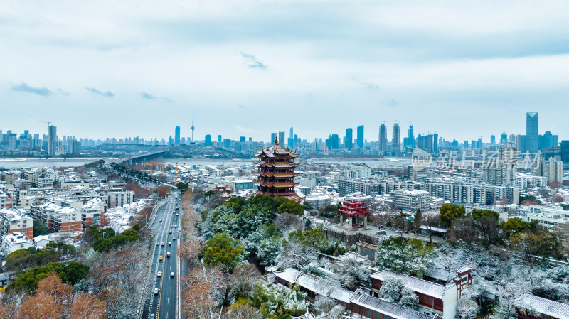 中国武汉城市名片地标建筑黄鹤楼小雪