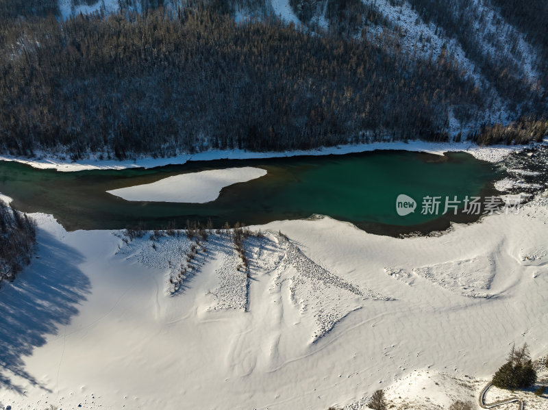 新疆北疆阿勒泰喀纳斯冬季雪景童话世界航拍