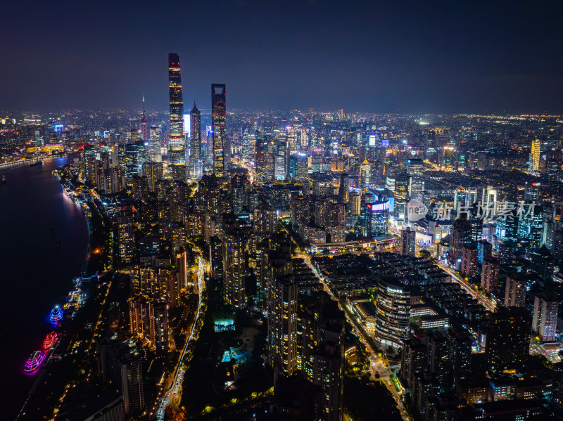 航拍上海外滩黄浦江陆家嘴城市夜景