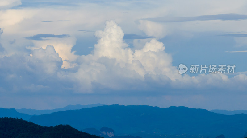 中国福建武夷山黄昏蓝调风景