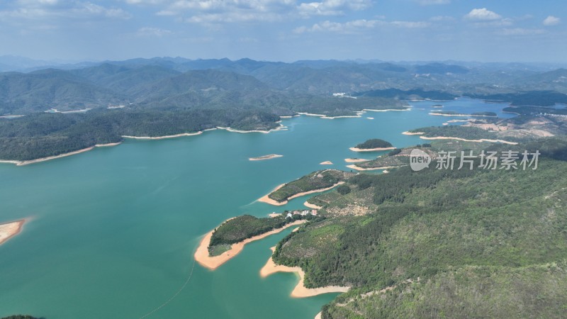 高空航拍广西百色澄碧河水库湖水绿水环境