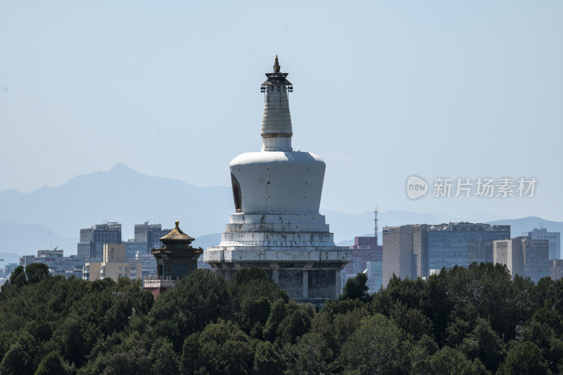 北京北海公园白塔