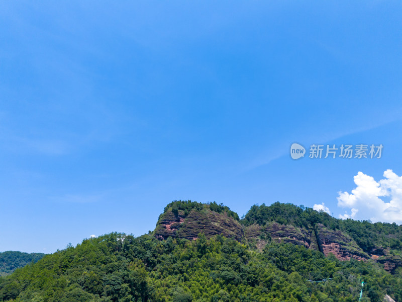 大金湖甘露寺青山绿水航拍图